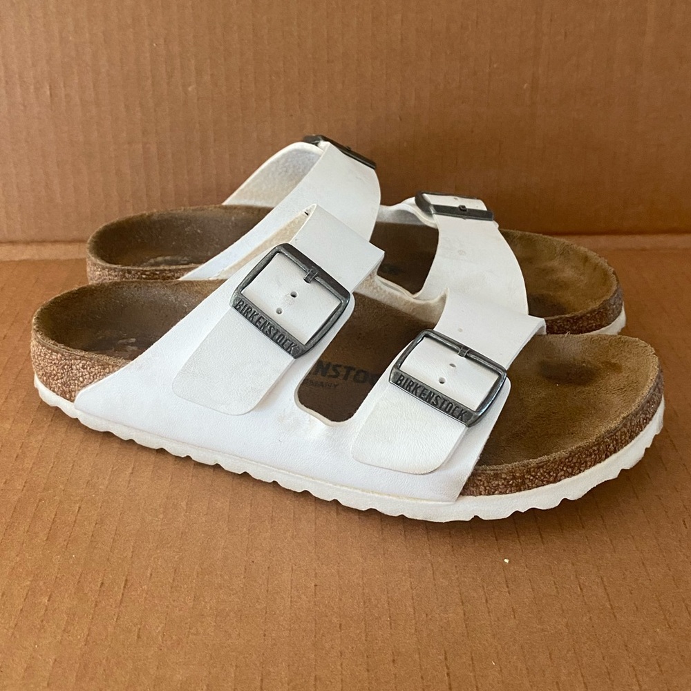 Birkenstock Arizona Birko-Flor White | EU 39, US Women's 8-8.5
